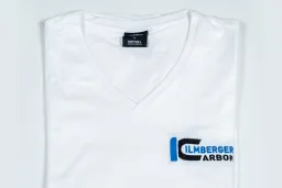 Camiseta blanca con cuello en V