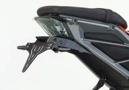 Juego de portamatrículas que incluye reflector y luz de matrícula